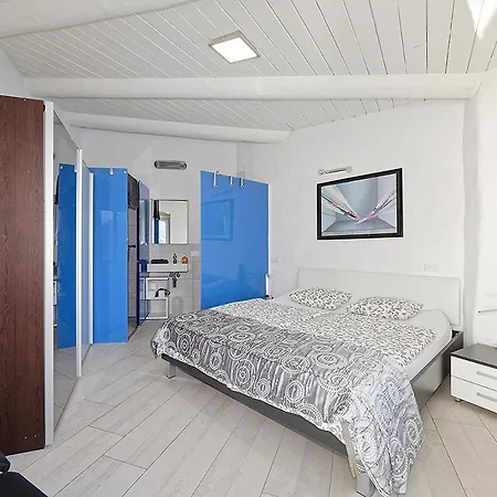 Casa Rondine By Fewotessin * Ronco sopra Ascona